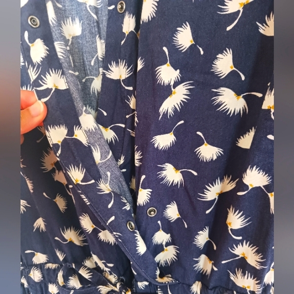 FINAL SALE! Old Navy Blue & White Dandelion Print Jumpsuit - S - Picture 5 of 11